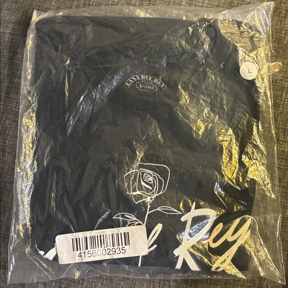 Lana Del Rey NFR tour crop top short sleeve T-shirt, size large NWT